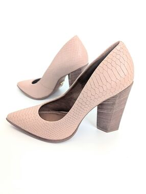 Carrano Made In Brazil Snake Skin Nude Or Blush Heels Pumps Size 7